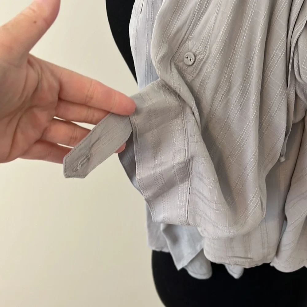 Torrid 3x gray shirt blouse - Picture 9 of 9